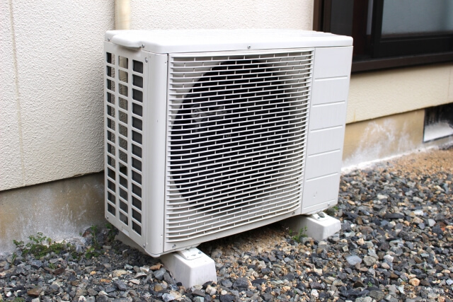 2018年猛暑対策！エアコンの室外機を冷やすことで室内を効率よく冷却